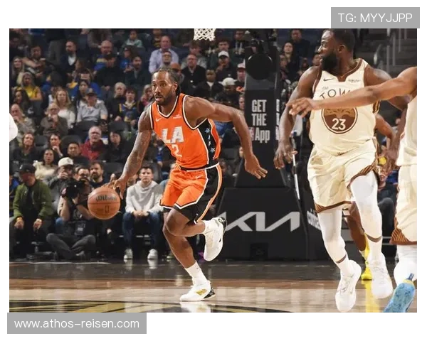 格林挡拆制造错位提升防守强度显著拉开勇士防线